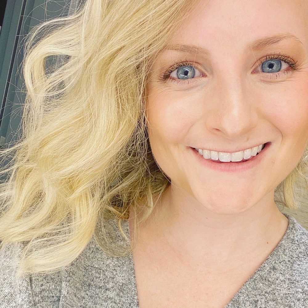 Meet your Posher, Emily